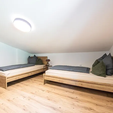 アパート Schusterhaeusl *