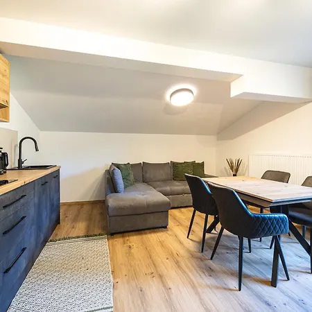 アパート Schusterhaeusl *